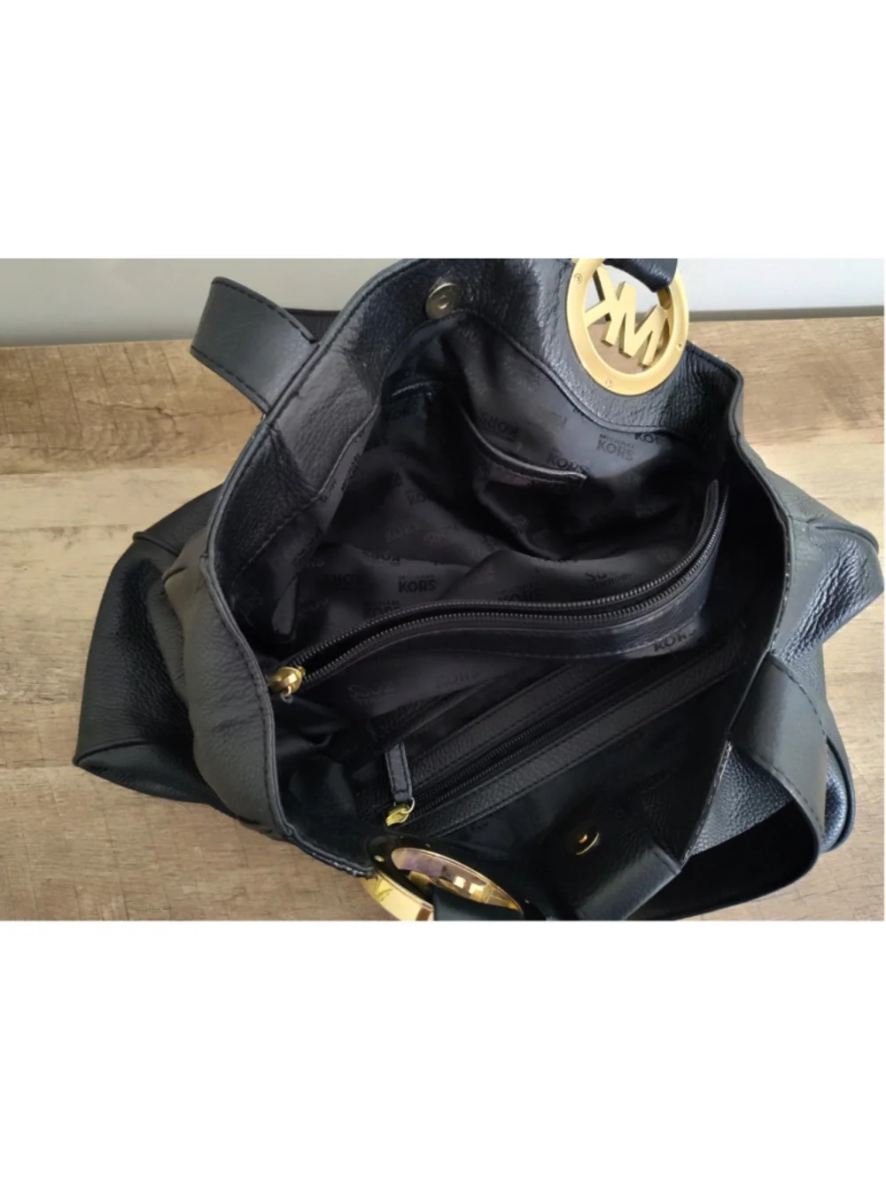 Women's Michael Kors Black Leather Shoulder Bag One Size